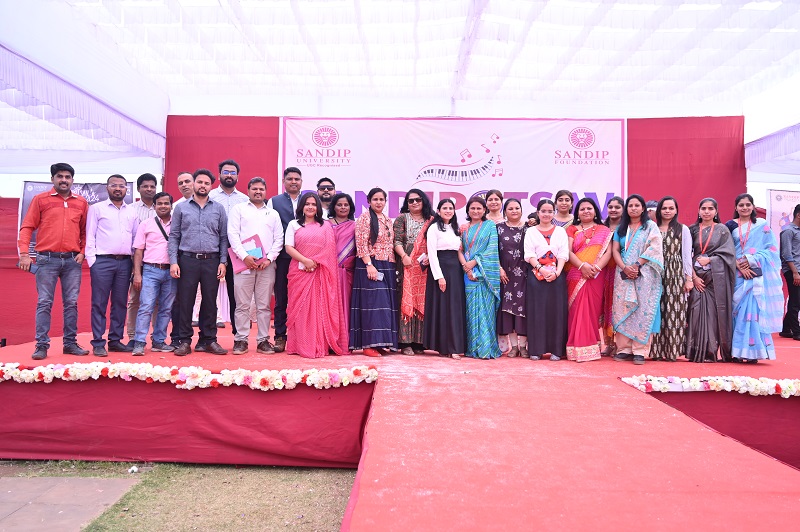 Report on Sandipotsav 2k24 ( Day 3) : Cosplay Day, Retro Day