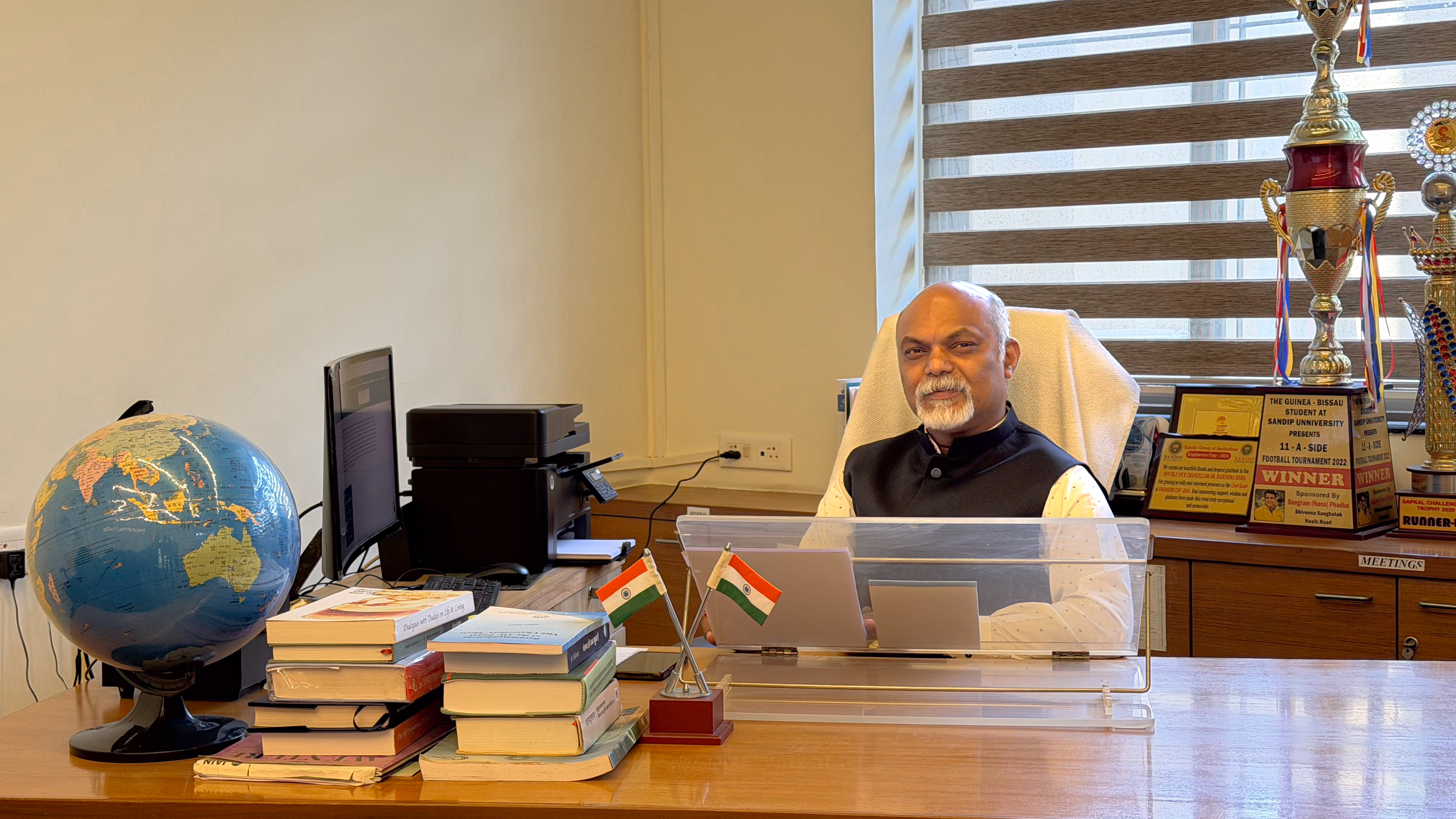 Prof.(Dr.)Pawan Bhaladhare